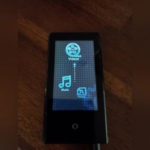 Sansung yp p2 mp3 8 gb player